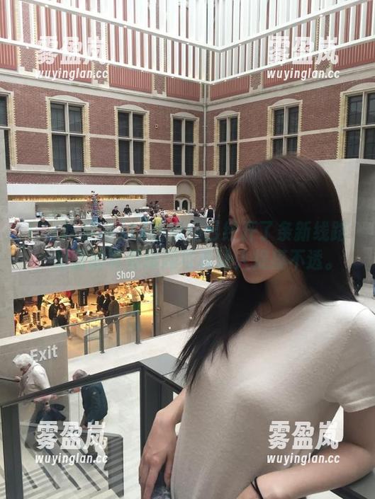 17吃瓜网 17吃瓜网已经开了条新线路,里面的真假绯闻可真让人捉摸不透。