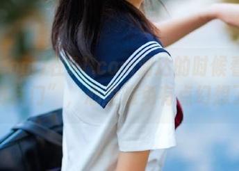 在51.com溜达的时候看到了个“传送门”，心里难免有点幻想了……