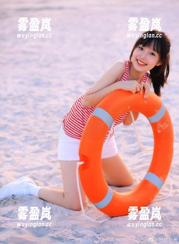 51.com 糟了,我在“51.com”上观看瓜的姿态太不优雅了!