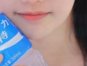 疲惫了一天了？打开51吃瓜app，黑料随时上门，哪里还有时间让你休息？
