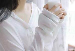 含着八卦的汁水，51吃瓜fun带你永不迷路，瘫坐也要追。