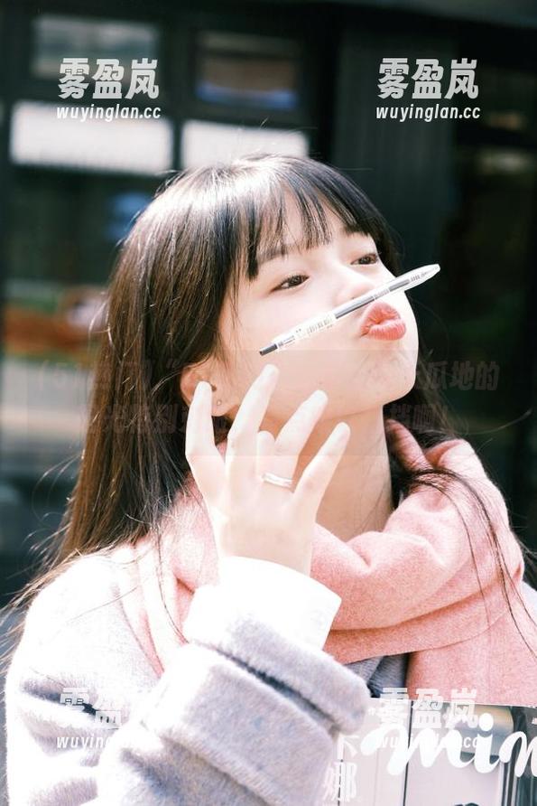 51热门 “51热门”分享:今天瓜地的阳光特别刺眼,有点难以抵挡啊!