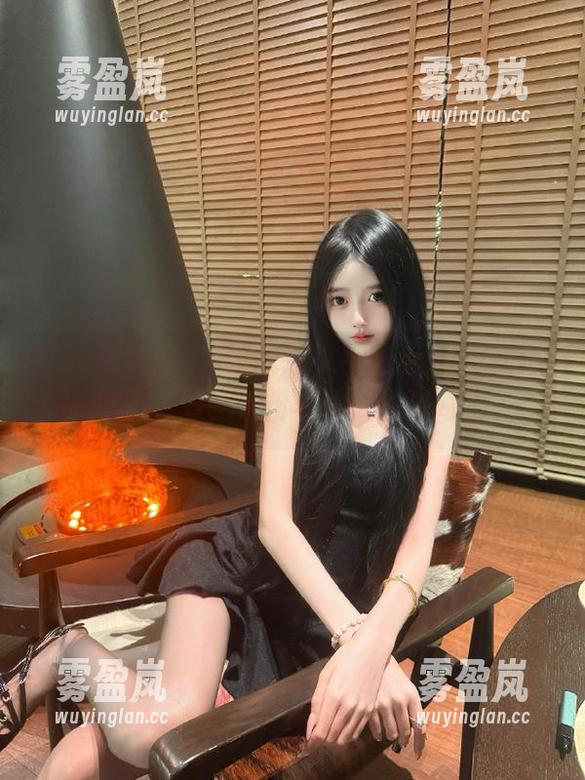 51黑料网 为啥我总忍不住点开“51黑料网”,直达那份不安分的猎奇心。