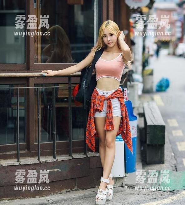 718吃瓜 每次打开苹果版娱乐718吃瓜,总有种科幻小说的感觉,今天又要面对哪个奇妙的桃色新闻?