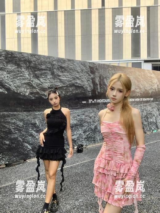 91吃瓜中心 “91吃瓜中心”就像个八卦的“传送门”,一进来就被一堆不可思议的瓜砸中,哈哈!