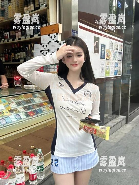 998.su 998.su的黑料吃瓜网,让你一键免费翻开娱乐圈的洪荒之力!