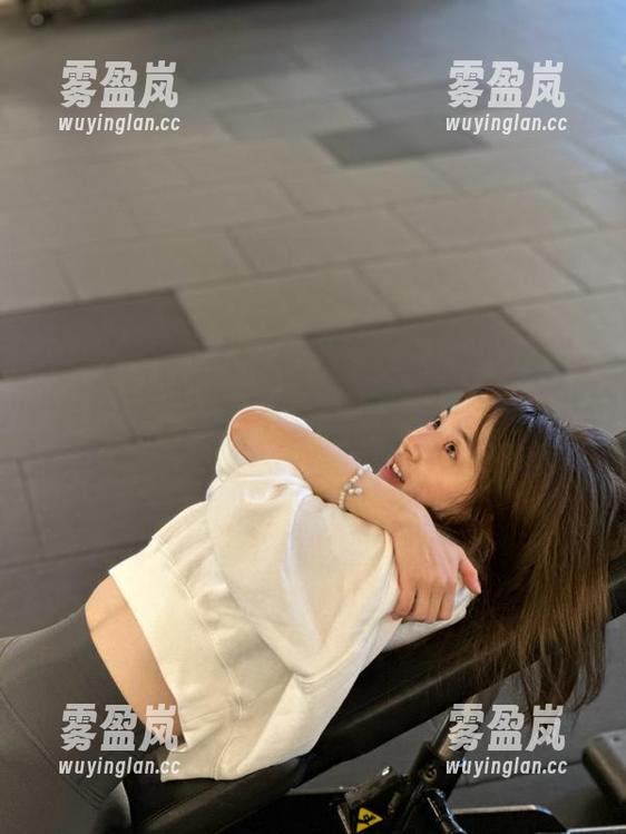 998.su 想要刺激?走着,998.su传送门到黑料吃瓜网!简直瓜从天降!