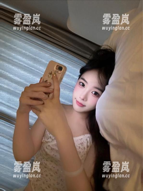 吃瓜界的永久传奇，heiliao.su化身让你跟上八卦的新节奏