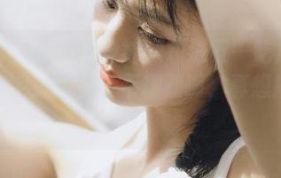 还没能顺利进五一吃瓜网最新入口，心里那个不得劲啊，真想捶桌子！
