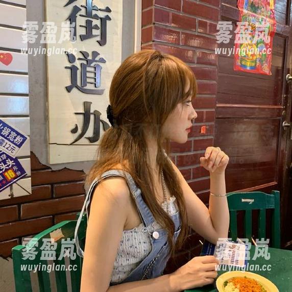 吃瓜不打烊 吃瓜不打烊苹果版,这名字真绕口!千万勿问我具体地址啊。