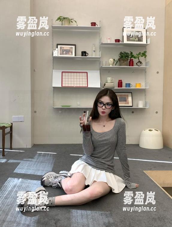 吃瓜黑料社 “911吃瓜黑料社”网页上,这群吃瓜群众又开始嗑新的料,果然是没有底线的追剧时代。