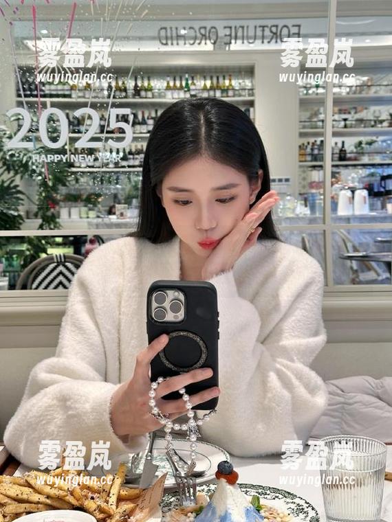 娱乐718 首页独家曝料:欢迎来到娱乐718的社会瓜狂欢夜!