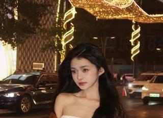 偷偷告诉你，娱乐718今期的节目地址在我心里，哈哈！