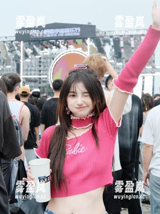 爱吃瓜 警报!苹果版“爱吃瓜”带你见证网红明星从“白莲花”到“恶棍”的蜕变!