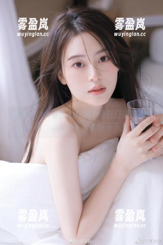 黑料网 大家小心!这个传送门通向黑料网,瓜太多了根本停不下来